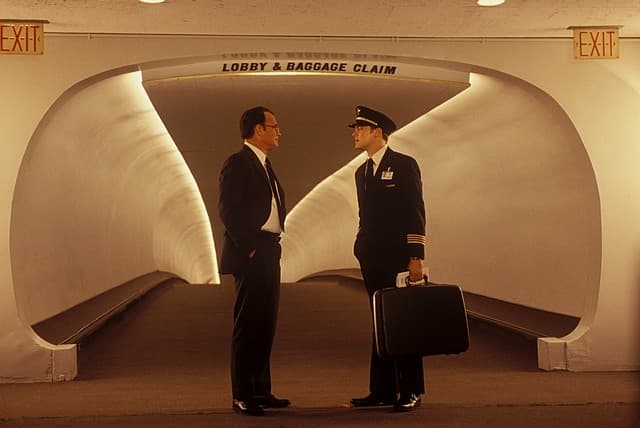 افضل افلام توم هانكس - فيلم Catch me if you Can