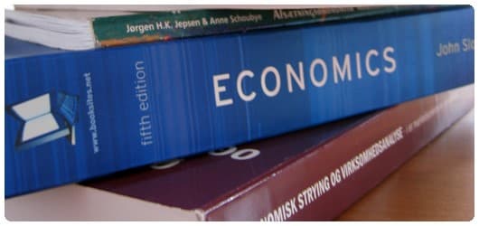 كتب تبسط مفاهيم علم الاقتصاد