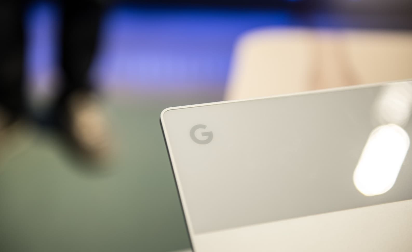 مراجعة كاملة لأفضل كروم بوك على الإطلاق ... حاسوب Pixelbook الجديد من جوجل