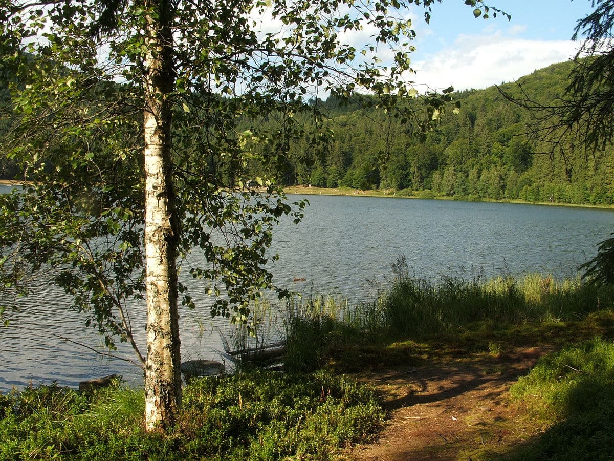 بحيرة سانت آنا (Lake St. Ana)
