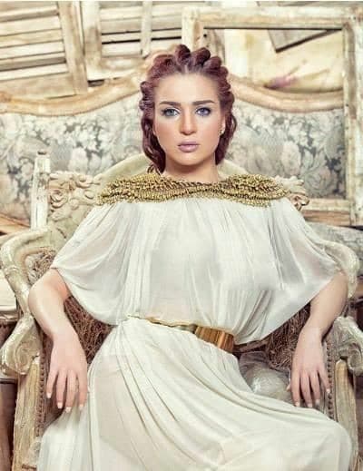 مي عزالدين " بيسة البرنسيسة " 