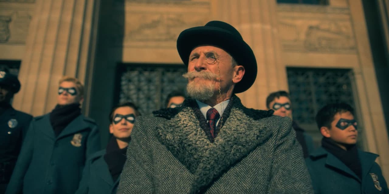 مسلسل The Umbrella Academy - العجوز