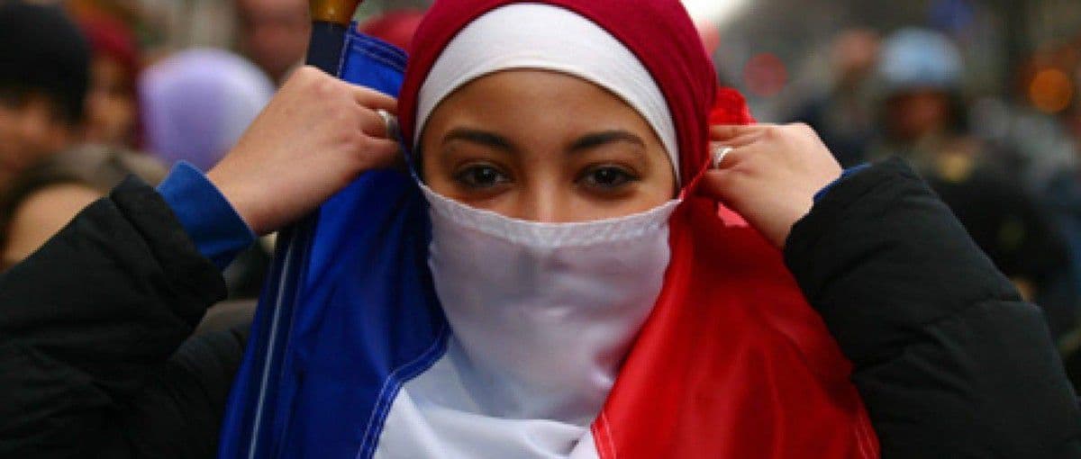 من العلمانية إلى اللائكية.. كيف خلقت فرنسا أصولية علمانية؟