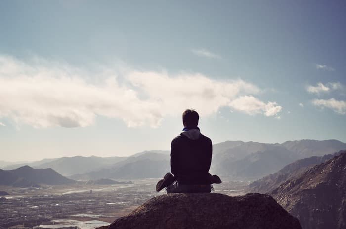 طرق التخلص من كثرة التفكير