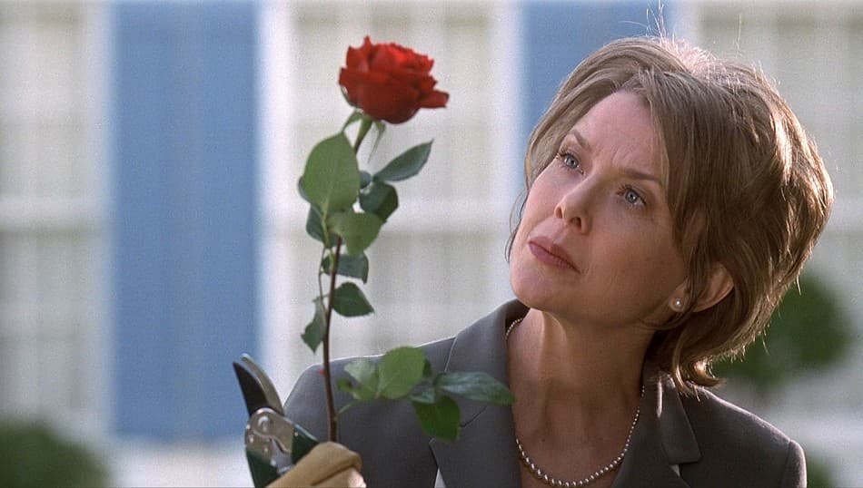 آنيت بينينج في فيلم أميركان بيوتي