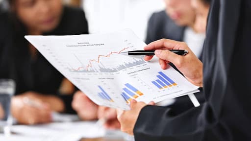 أسهل التخصصات الجامعية : إدارة الأعمال