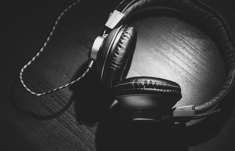 Berklee-Headphones_SLIDER_07-06-15
