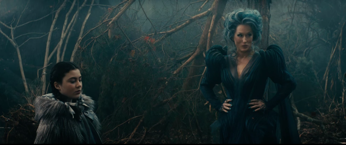Into the woods - هوس هوليوود بالأزرق والبرتقالي