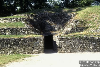 Tumulus_de_Bougon-AGV1151115_1