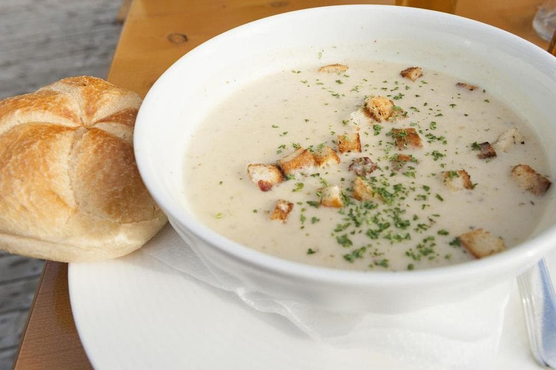 شوربة الكريمة بالدجاج والخضار