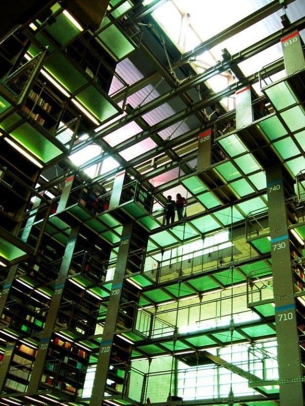 José-Vasconcelos-Library-in-Mexico-City-Mexico-2-600x799