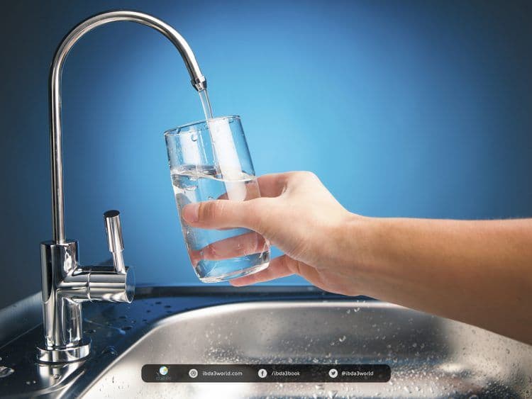 كأس ماء من صنبور