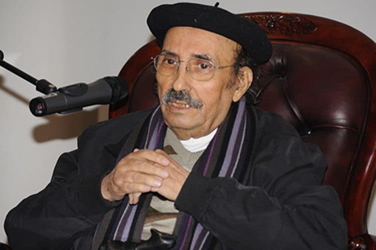 صورة للأديب الجزائريّ الطاهر وطار