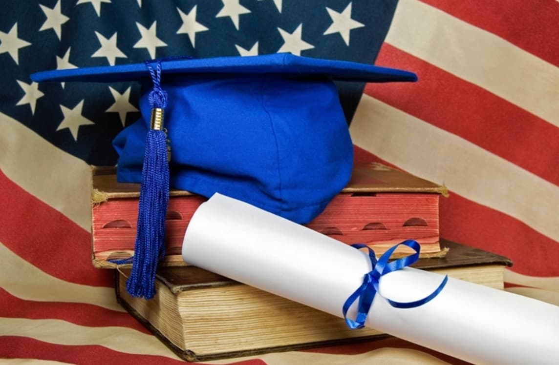 الدراسة والمعيشة في أميركا