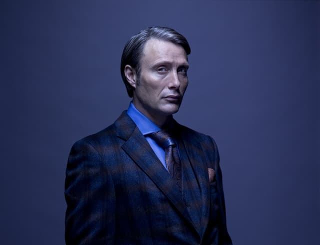 Mads-Mikkelsen-as-Dr-Hannibal-Lecter-hannibal-tv-series-34286171-2742-2100